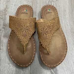 NWOT Palms Brown Perforated Flex Thong Sandals Size 10M